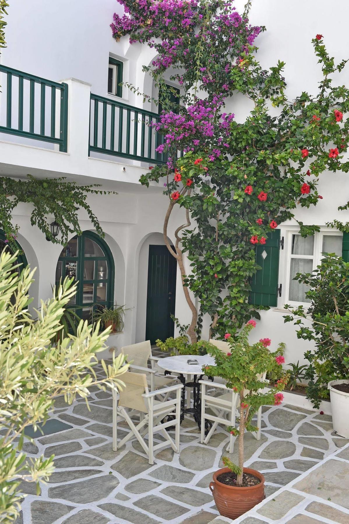 Hotel & Apartments Kalypso Náousa Exteriör bild